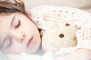 מדריך מיוחד: איך לסגל הרגלי שינה בריאים אצל ילדים?